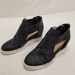 Maurices Gloria Womans Size 8 Black Pu Wedge Sneaker Ankle Bootie Open Side